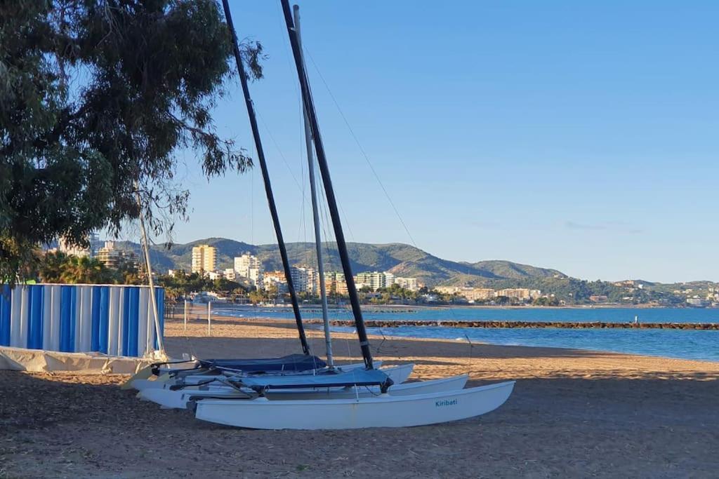 Incredible Seafront With Sunrise And Sunset Views Apartman Benicàssim Kültér fotó