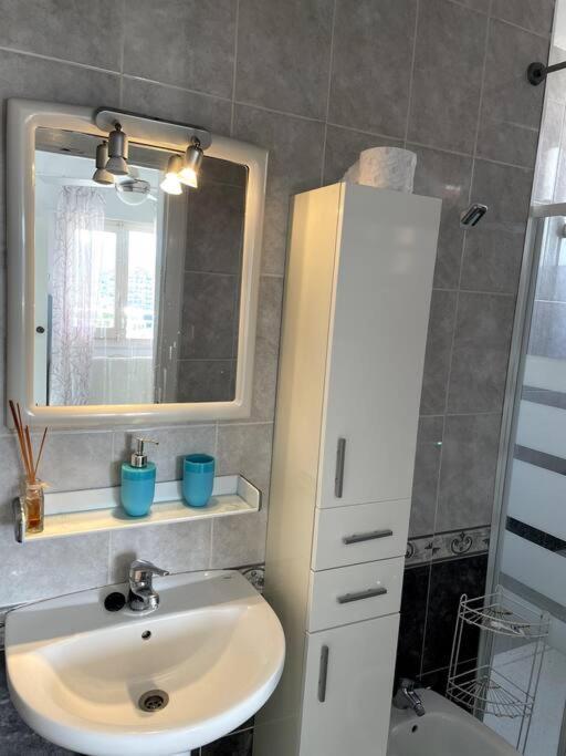 Incredible Seafront With Sunrise And Sunset Views Apartman Benicàssim Kültér fotó